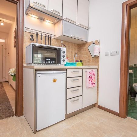 Apartmani Mrsic Risan Exteriör bild